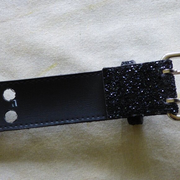 VINTAGE BLACK GLITTER PANT / SKIRT BELT PREOWNED TOTAL OF 41\